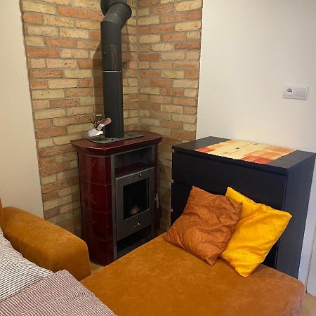 Vityesz Vendeghaz ** Apartment Chl'aba Ngoại thất bức ảnh