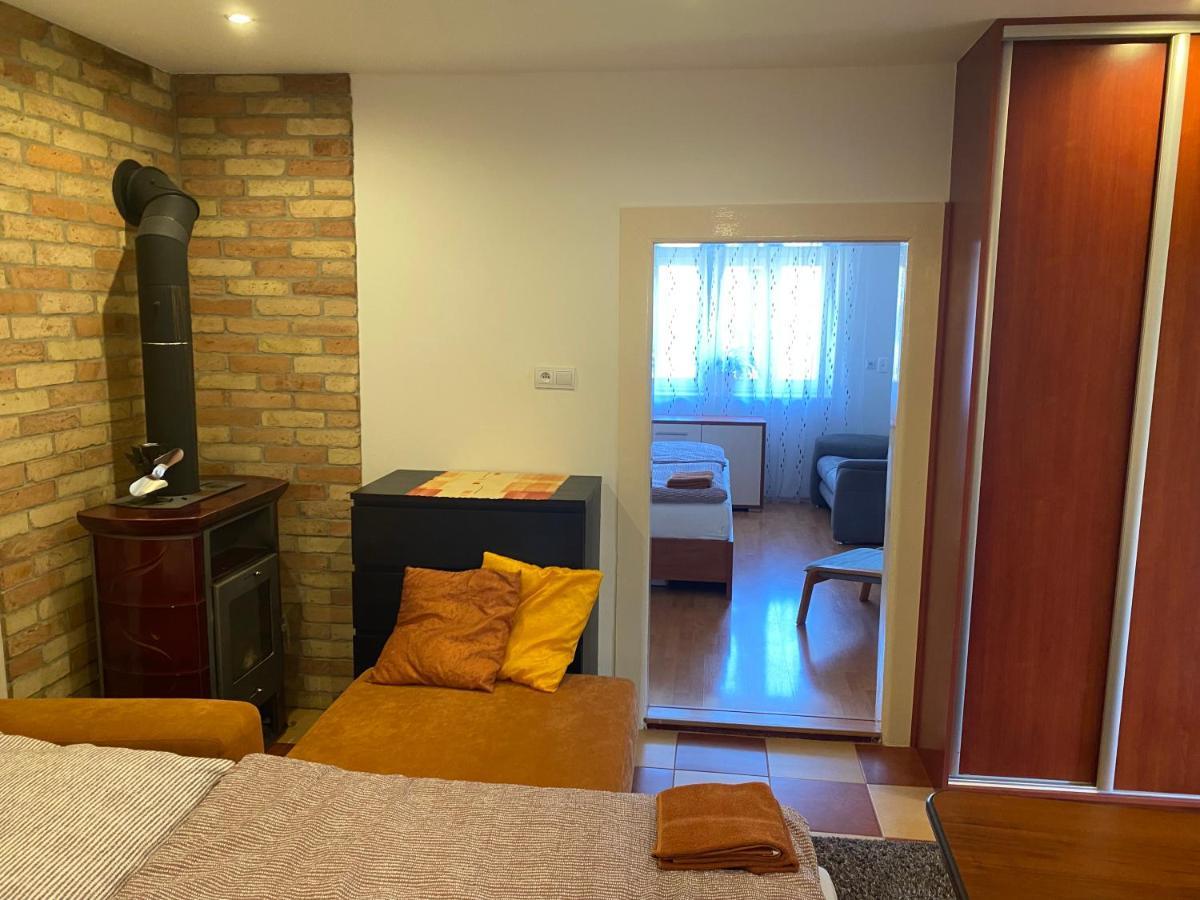 Vityesz Vendeghaz ** Apartment Chl'aba Ngoại thất bức ảnh