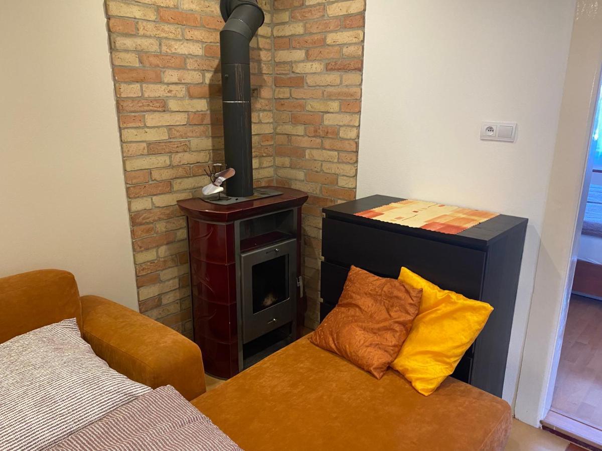 Vityesz Vendeghaz ** Apartment Chl'aba Ngoại thất bức ảnh